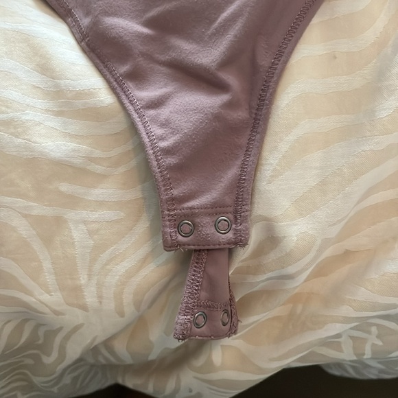 Abercrombie Scoopneck bodysuit - Picture 4 of 4